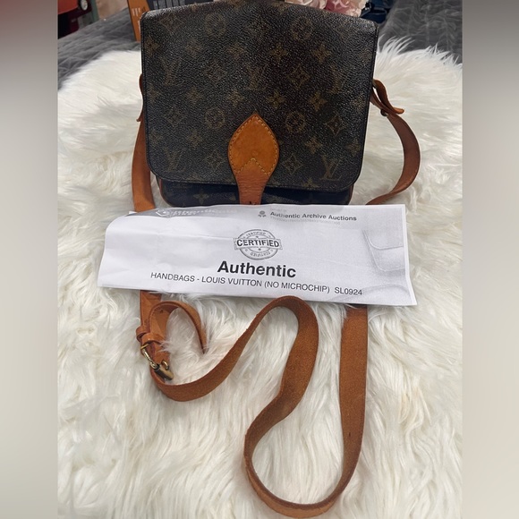Louis Vuitton Vintage Cartouchiere Crossbody with COA - Picture 4 of 16